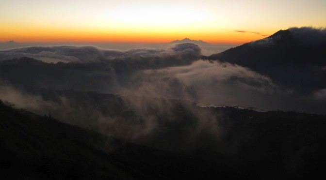 Sonnenaufgang am Mount Batur, Bali